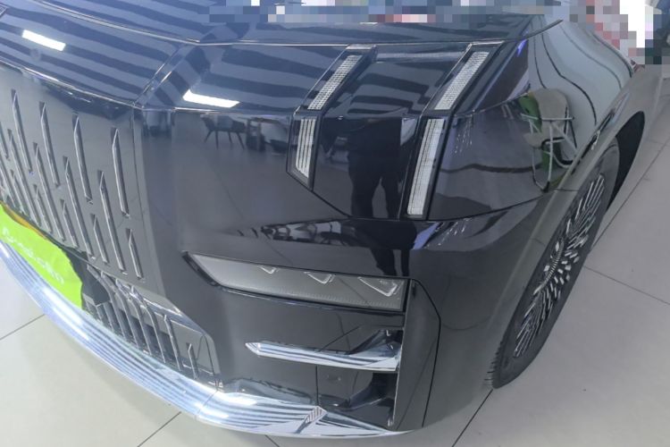 Used Zeekr 009 2024 7-Seater Walk-Through Version Four-Wheel Drive 108 kWh Left Front Headlight
