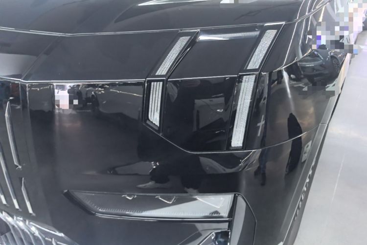 Used Zeekr 009 2024 7-Seater Walk-Through Version Four-Wheel Drive 108 kWh Left Front Headlight