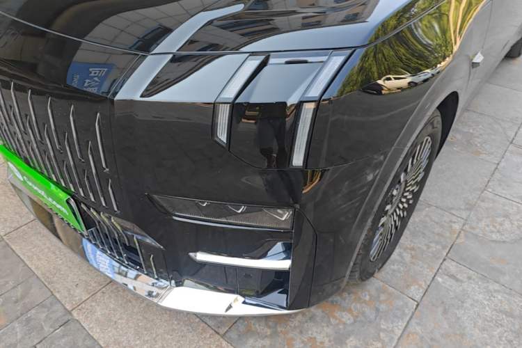 Used Zeekr 009 2024 7-Seater Walk-Through Version Four-Wheel Drive 108 kWh Left Front Headlight