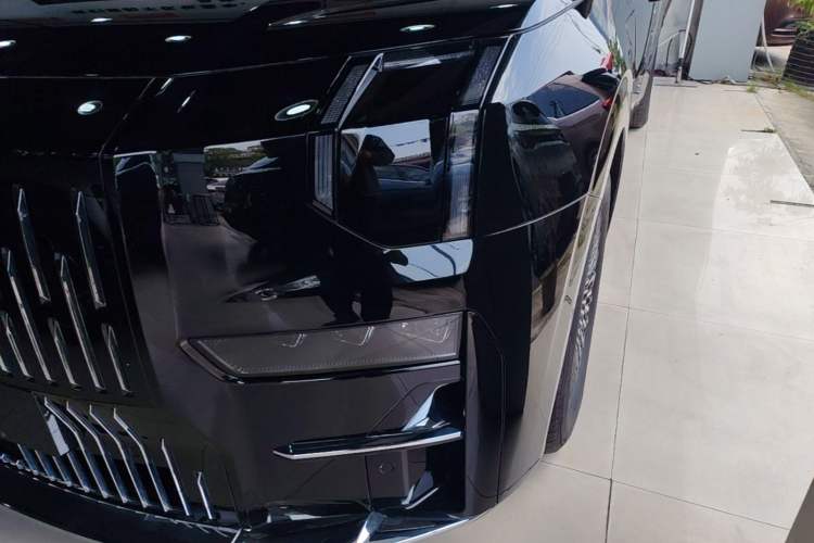 Used Zeekr 009 2024 7-Seater Walk-Through Version Four-Wheel Drive 108 kWh Left Front Headlight
