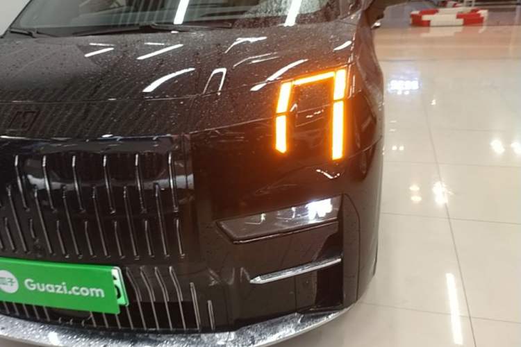 Used Zeekr 009 2024 7-Seater Walk-Through Version Four-Wheel Drive 108 kWh Left Front Headlight