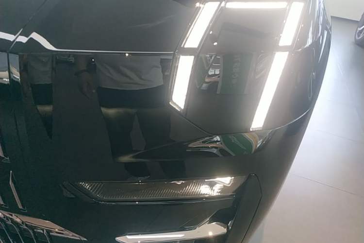 Used Zeekr 009 2024 7-Seater Aisle Version 108 kWh Left Front Headlight