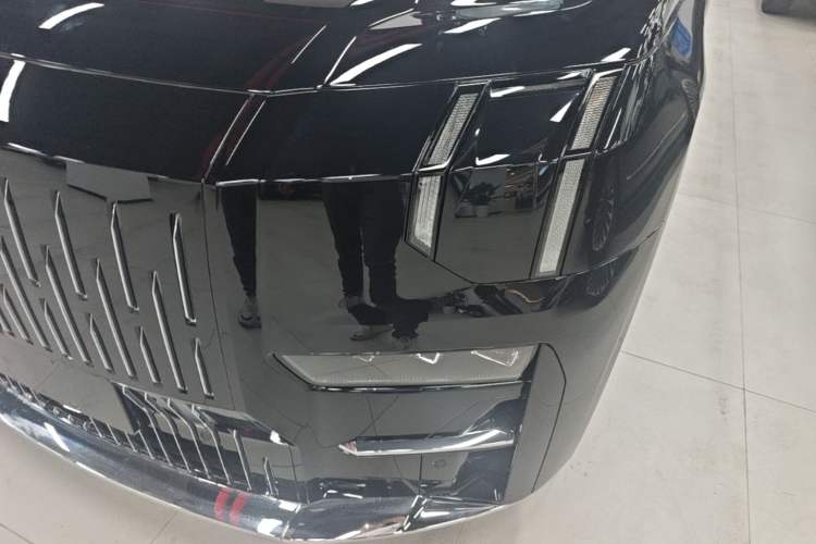 Used Zeekr 009 2024 7-Seater Walk-Through Version Four-Wheel Drive 108 kWh Left Front Headlight