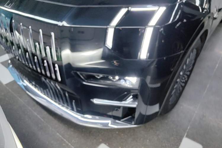 Used Zeekr 009 2024 7-Seater Walk-Through Version Four-Wheel Drive 108 kWh Left Front Headlight