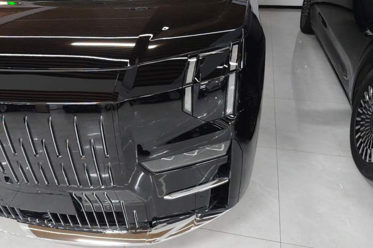 Used Zeekr 009 2024 7-Seater Walk-Through Version Four-Wheel Drive 108 kWh Left Front Headlight
