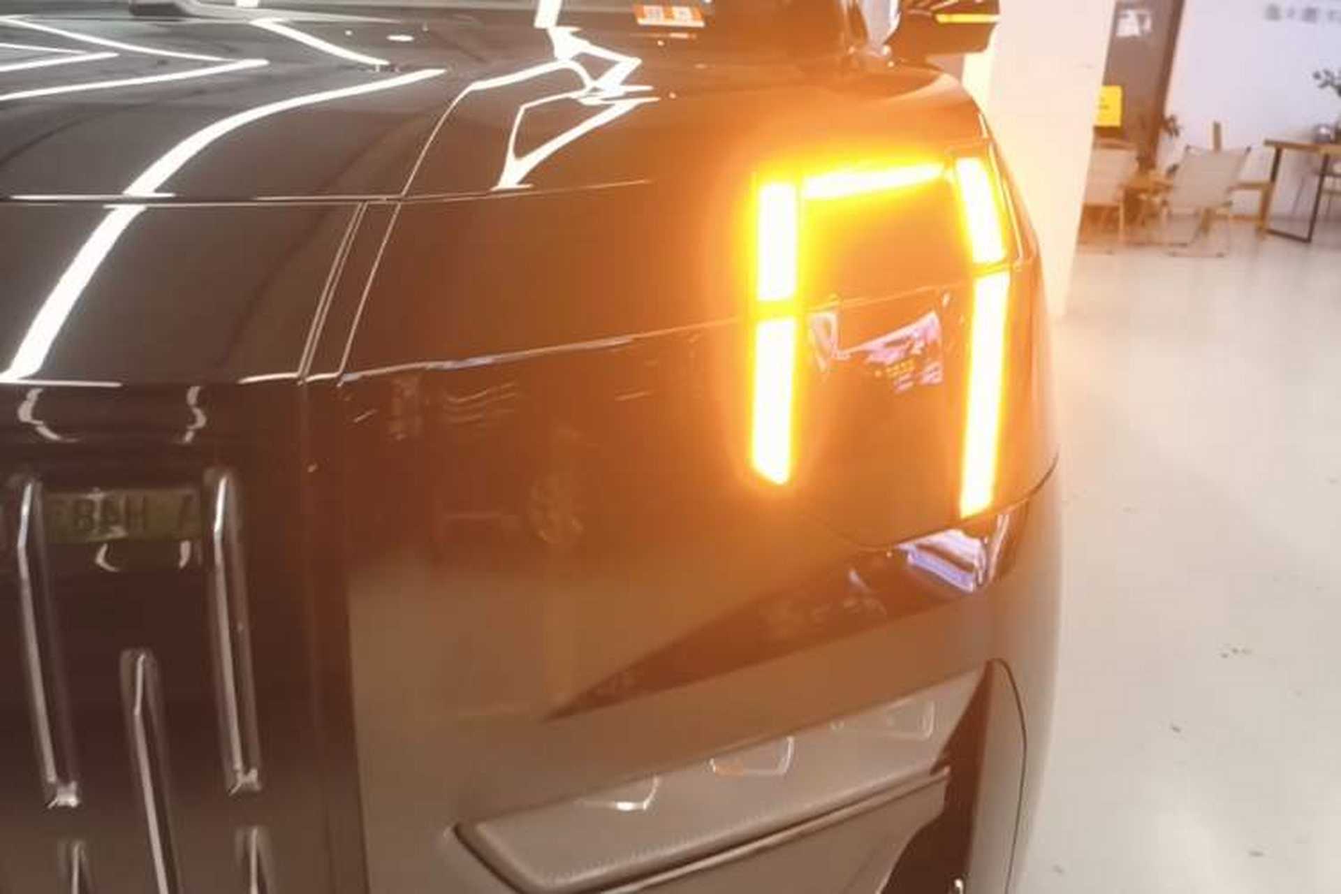 Used Zeekr 009 2024 7-Seater Walk-Through Version Four-Wheel Drive 108 kWh Left Front Headlight