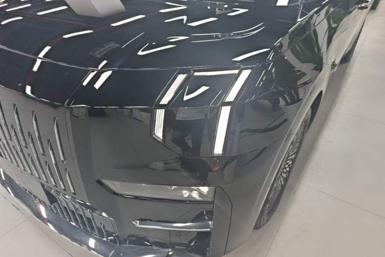Used Zeekr 009 2024 7-Seater Walk-Through Version Four-Wheel Drive 108 kWh Left Front Headlight