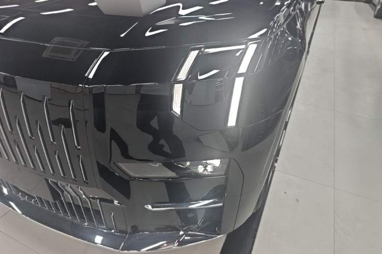 Used Zeekr 009 2024 7-Seater Walk-Through Version Four-Wheel Drive 108 kWh Left Front Headlight