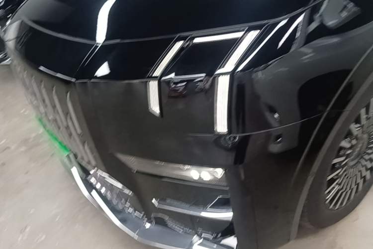 Used Zeekr 009 2024 Six-Seat Executive Version 4WD 108 kWh Left Front Headlight
