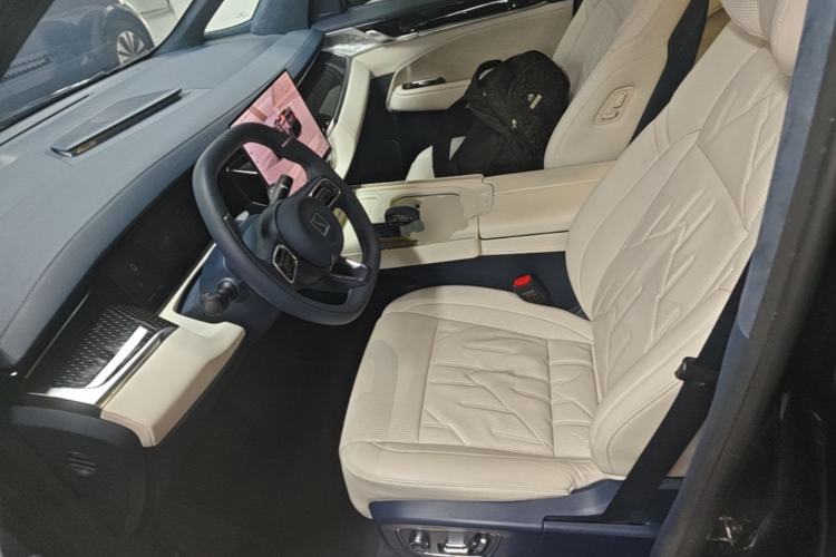 Used Zeekr 009 2024 Six-Seat Executive Version 4WD 108 kWh Left Front Seat