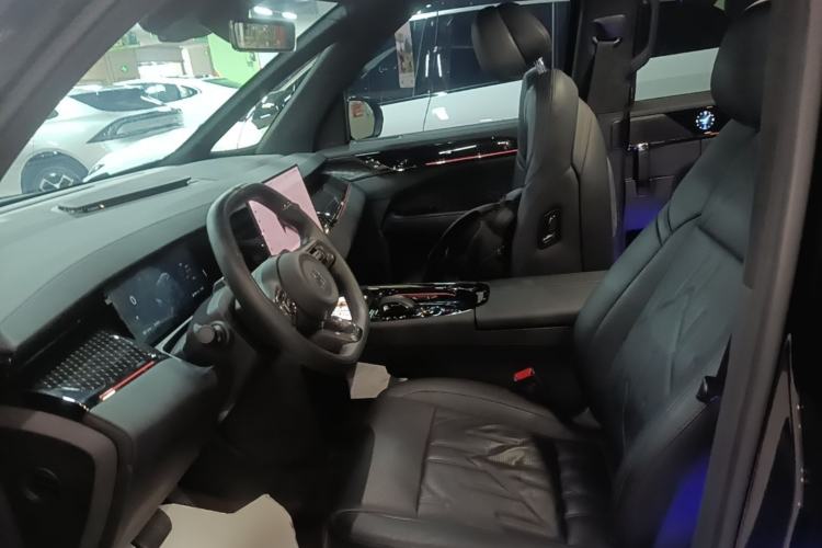 Used Zeekr 009 2024 7-Seater Walk-Through Version Four-Wheel Drive 108 kWh Left Front Seat