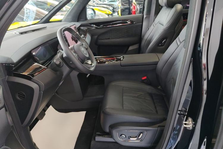 Used Zeekr 009 2024 7-Seater Walk-Through Version Four-Wheel Drive 108 kWh Left Front Seat