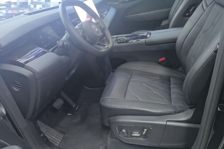 Used Zeekr 009 2024 Six-Seat Executive Version 4WD 108 kWh Left Front Seat