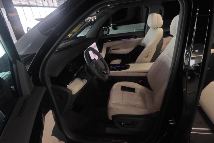 Used Zeekr 009 2024 7-Seater Walk-Through Version Four-Wheel Drive 108 kWh Left Front Seat