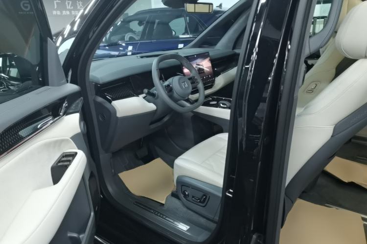 Used Zeekr 009 2024 Six-Seat Executive Version 4WD 108 kWh Left Front Seat