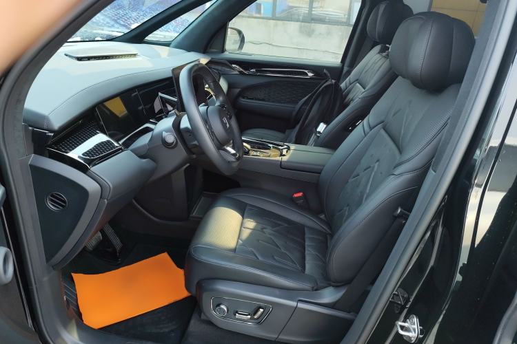 Used Zeekr 009 2024 7-Seater Walk-Through Version Four-Wheel Drive 108 kWh Left Front Seat