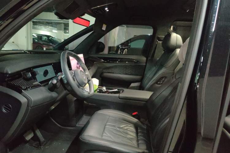 Used Zeekr 009 2024 Six-Seat Executive Version 4WD 108 kWh Left Front Seat