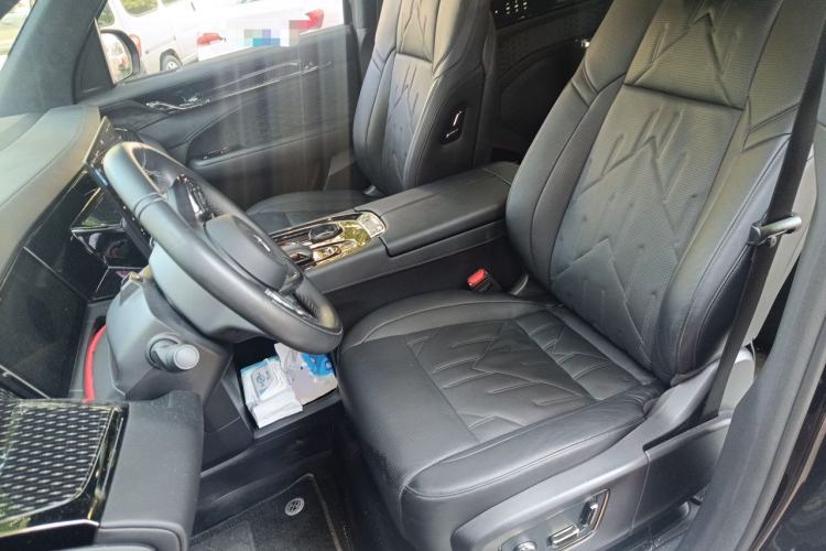 Used Zeekr 009 2024 Six-Seat Executive Version 4WD 108 kWh Left Front Seat