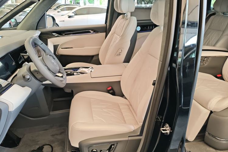 Used Zeekr 009 2024 7-Seater Aisle Version 140 kWh Left Front Seat