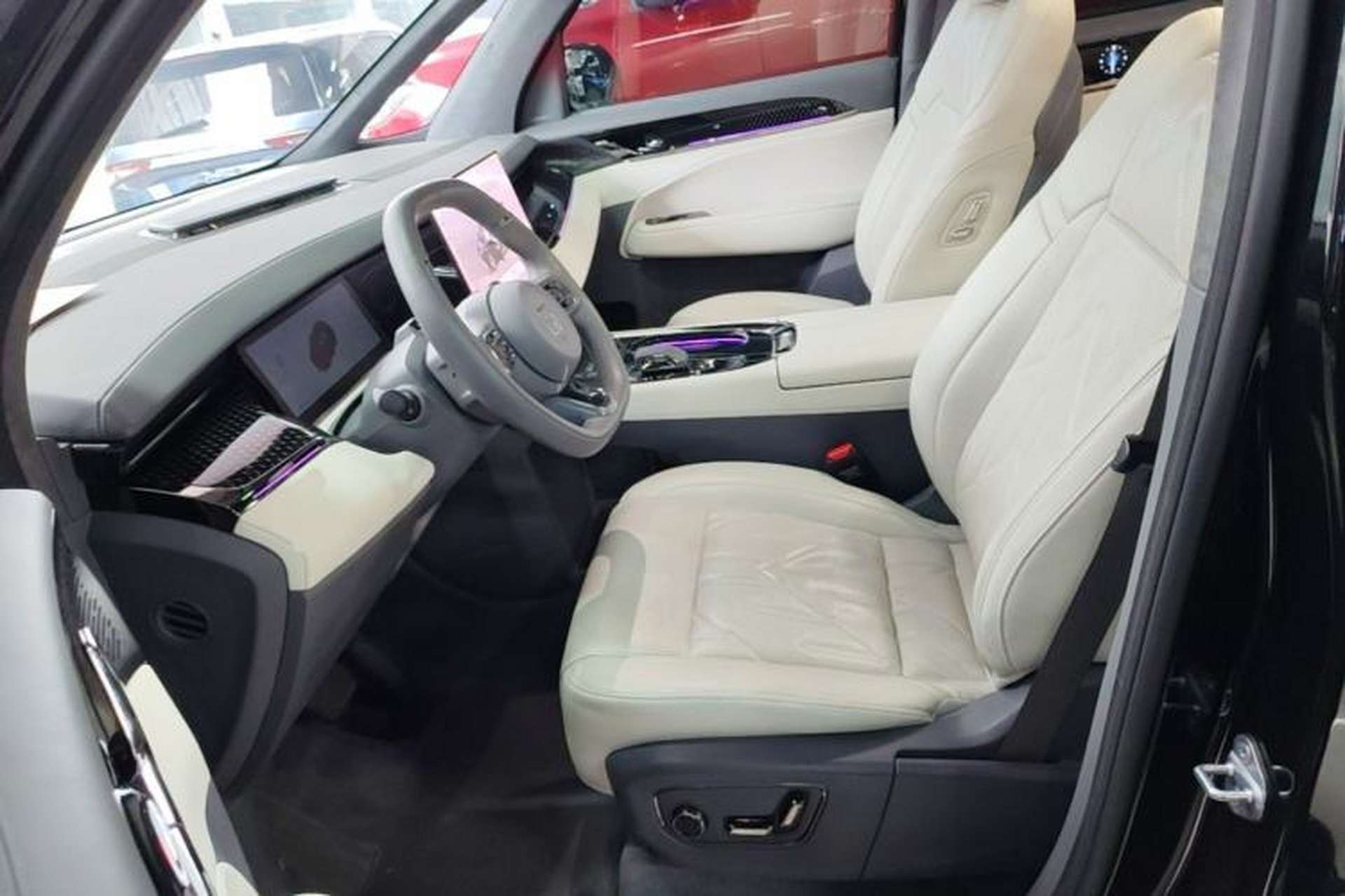 Used Zeekr 009 2024 Six-Seat Executive Version 4WD 108 kWh Left Front Seat