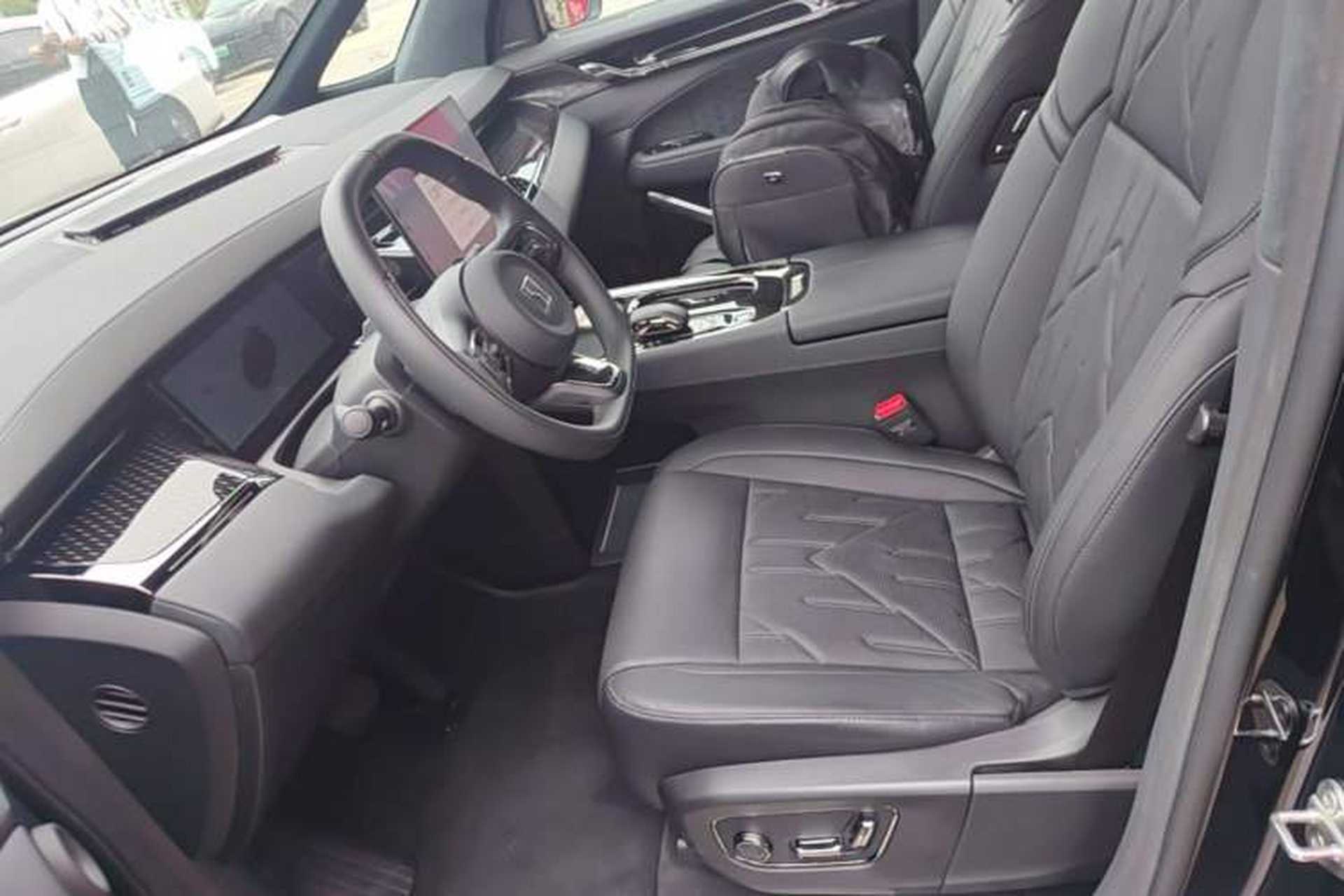 Used Zeekr 009 2024 7-Seater Walk-Through Version Four-Wheel Drive 108 kWh Left Front Seat