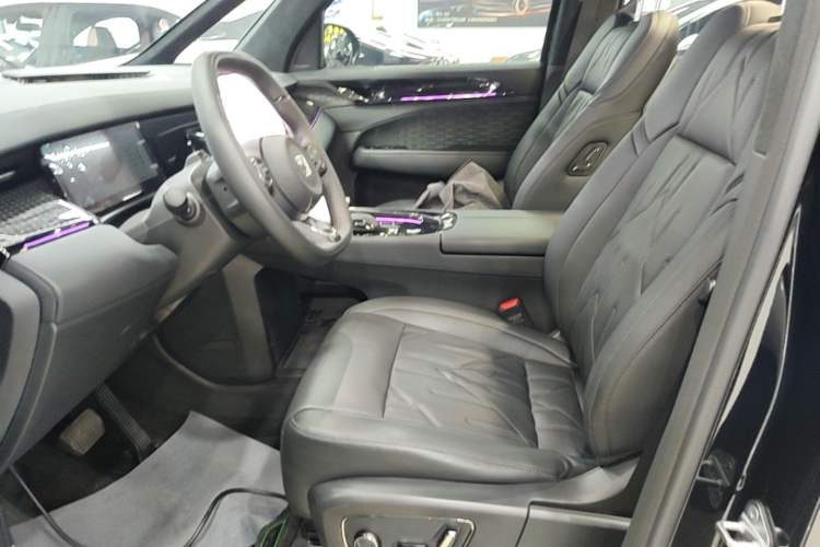 Used Zeekr 009 2024 Six-Seat Executive Version 4WD 108 kWh Left Front Seat