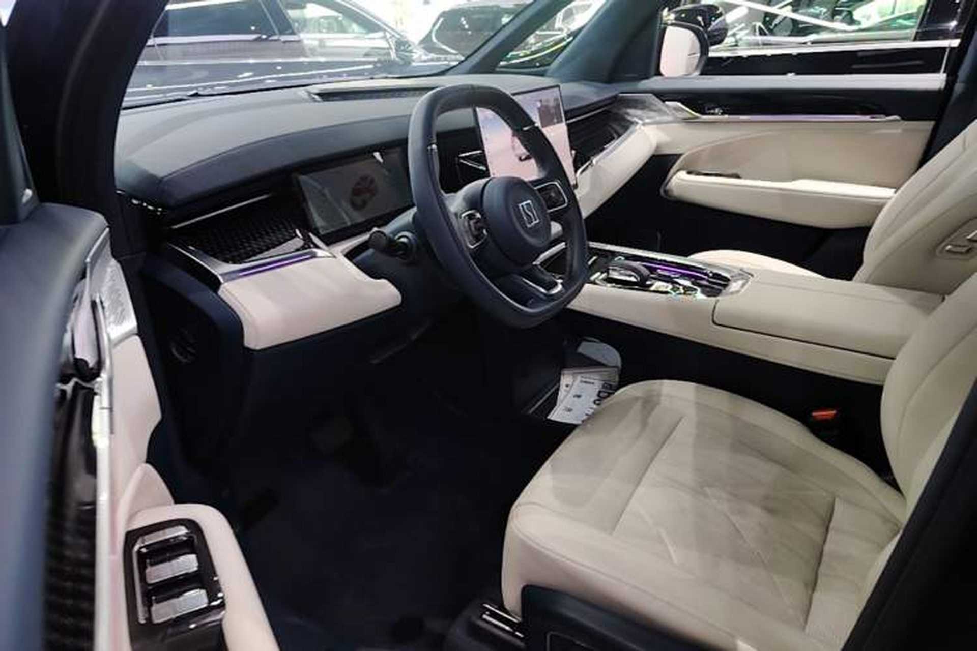Used Zeekr 009 2024 Six-Seat Executive Version 4WD 108 kWh Left Front Seat