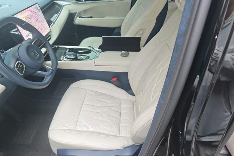 Used Zeekr 009 2024 Six-Seat Executive Version 4WD 108 kWh Left Front Seat