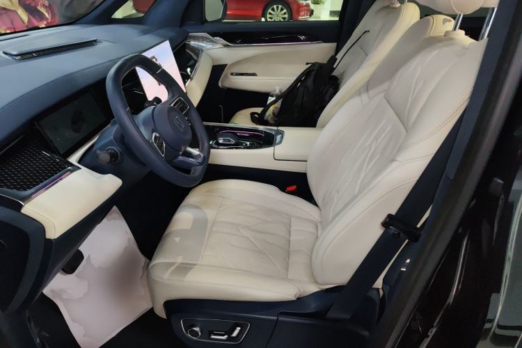 Used Zeekr 009 2024 Six-Seat Executive Version 4WD 108 kWh Left Front Seat