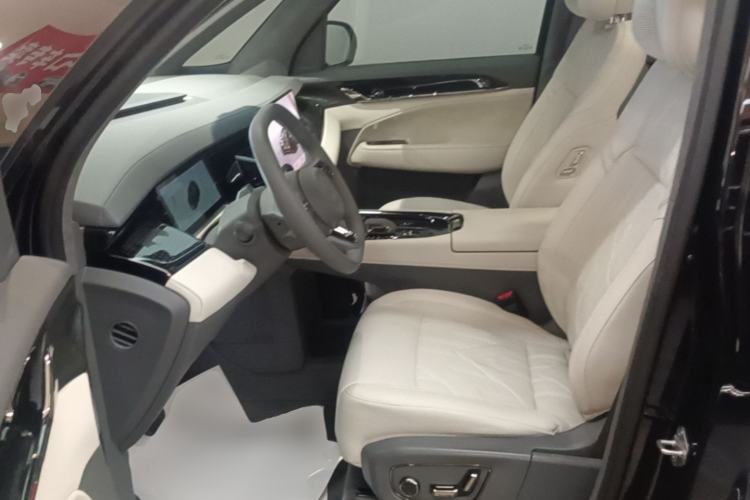 Used Zeekr 009 2024 Six-Seat Executive Version 4WD 108 kWh Left Front Seat