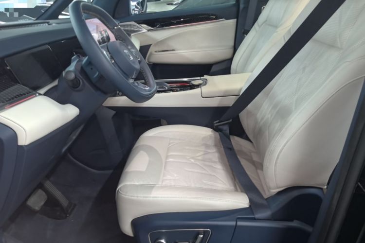 Used Zeekr 009 2024 7-Seater Walk-Through Version Four-Wheel Drive 108 kWh Left Front Seat