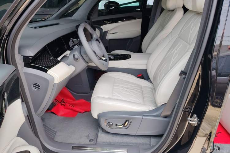 Used Zeekr 009 2024 7-Seater Walk-Through Version Four-Wheel Drive 108 kWh Left Front Seat