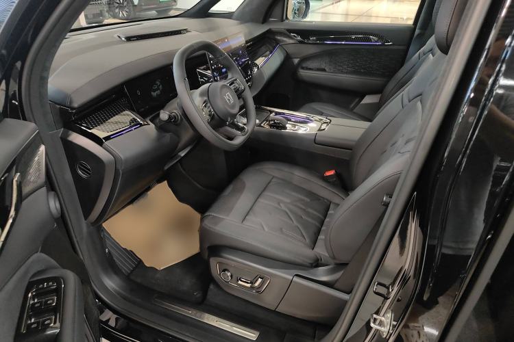 Used Zeekr 009 2024 7-Seater Aisle Version 108 kWh Left Front Seat