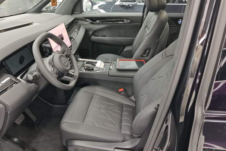 Used Zeekr 009 2024 7-Seater Aisle Version 108 kWh Left Front Seat