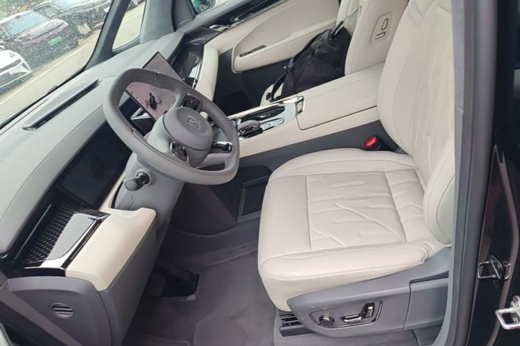 Used Zeekr 009 2024 7-Seater Walk-Through Version Four-Wheel Drive 108 kWh Left Front Seat