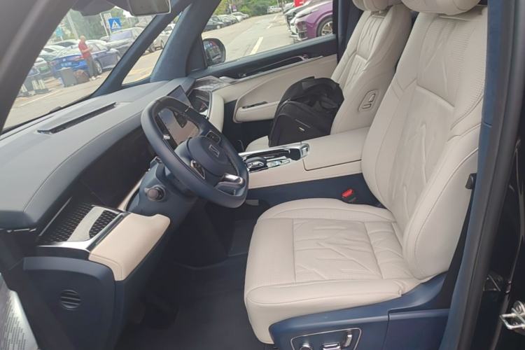 Used Zeekr 009 2024 7-Seater Walk-Through Version Four-Wheel Drive 108 kWh Left Front Seat