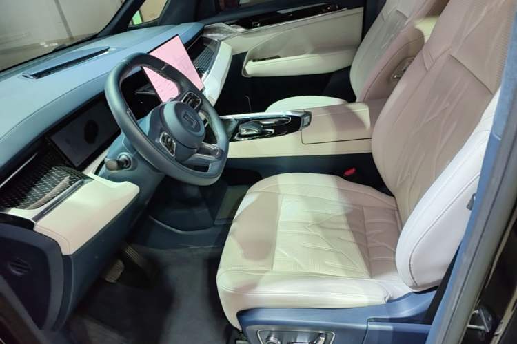 Used Zeekr 009 2024 Six-Seat Executive Version 4WD 108 kWh Left Front Seat