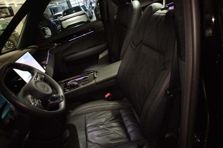 Used Zeekr 009 2024 7-Seater Aisle Version 108 kWh Left Front Seat