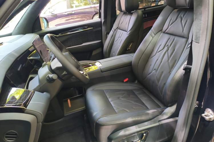 Used Zeekr 009 2024 Six-Seat Executive Version 4WD 108 kWh Left Front Seat