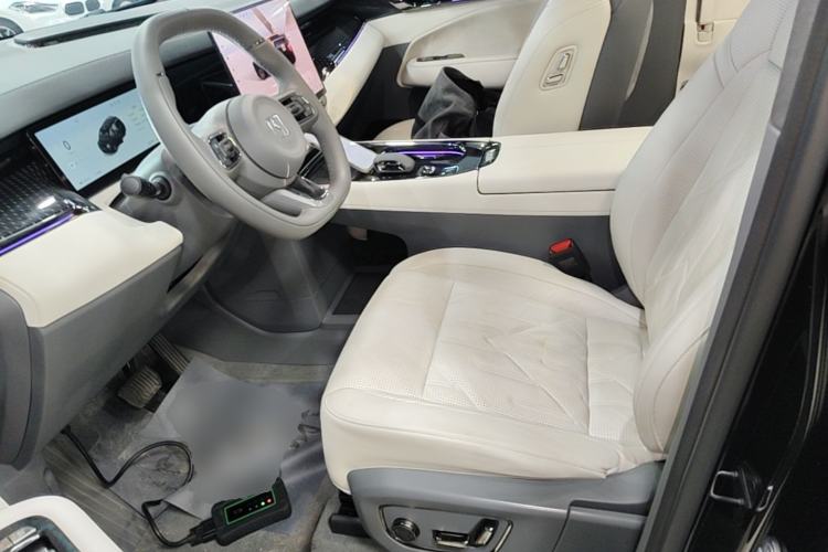 Used Zeekr 009 2024 Six-Seat Executive Version 4WD 108 kWh Left Front Seat