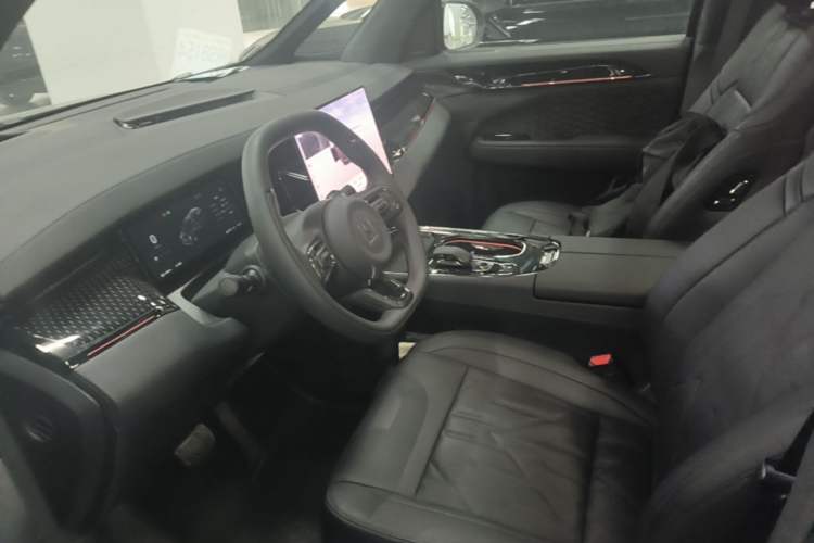 Used Zeekr 009 2024 7-Seater Walk-Through Version Four-Wheel Drive 108 kWh Left Front Seat