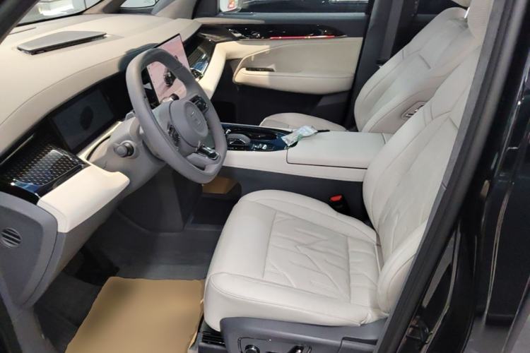 Used Zeekr 009 2024 7-Seater Aisle Version 108 kWh Left Front Seat