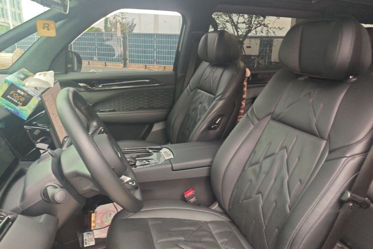 Used Zeekr 009 2024 7-Seater Aisle Version 108 kWh Left Front Seat