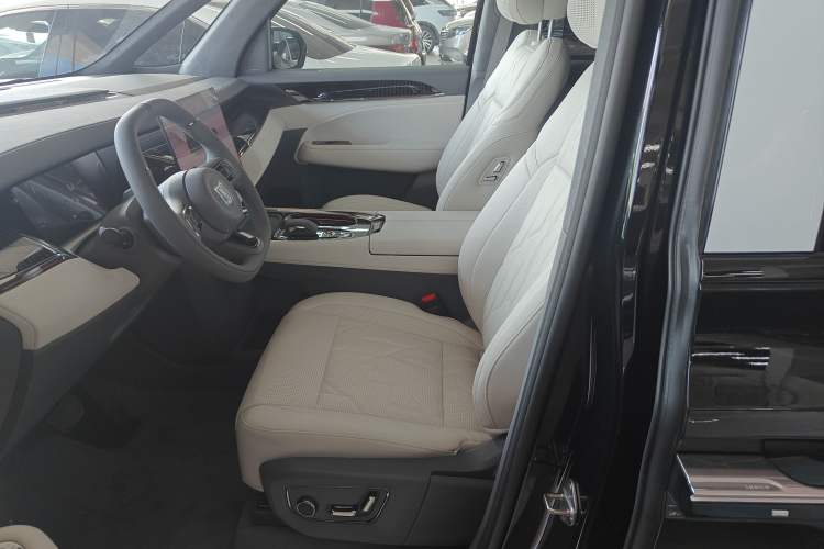 Used Zeekr 009 2024 7-Seater Aisle Version 108 kWh Left Front Seat