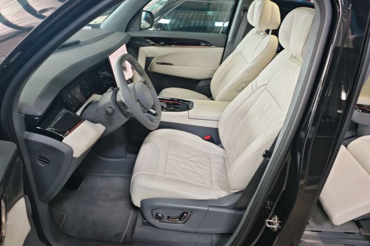 Used Zeekr 009 2024 Six-Seat Executive Version 4WD 108 kWh Left Front Seat