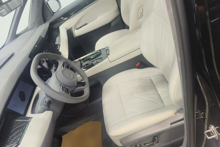 Used Zeekr 009 2024 Six-Seat Executive Version 4WD 108 kWh Left Front Seat