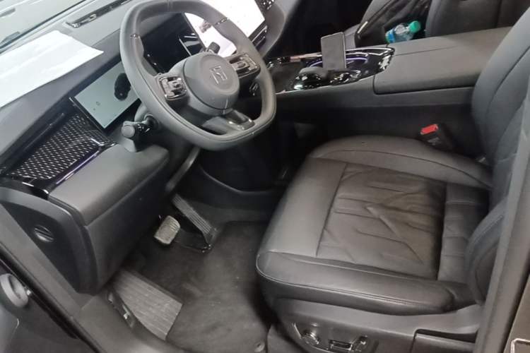 Used Zeekr 009 2024 Six-Seat Executive Version 4WD 108 kWh Left Front Seat