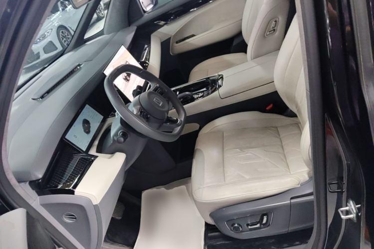 Used Zeekr 009 2024 Six-Seat Executive Version 4WD 108 kWh Left Front Seat