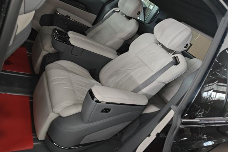 Used Zeekr 009 2024 Six-Seat Executive Version 4WD 108 kWh Left Rear Seat