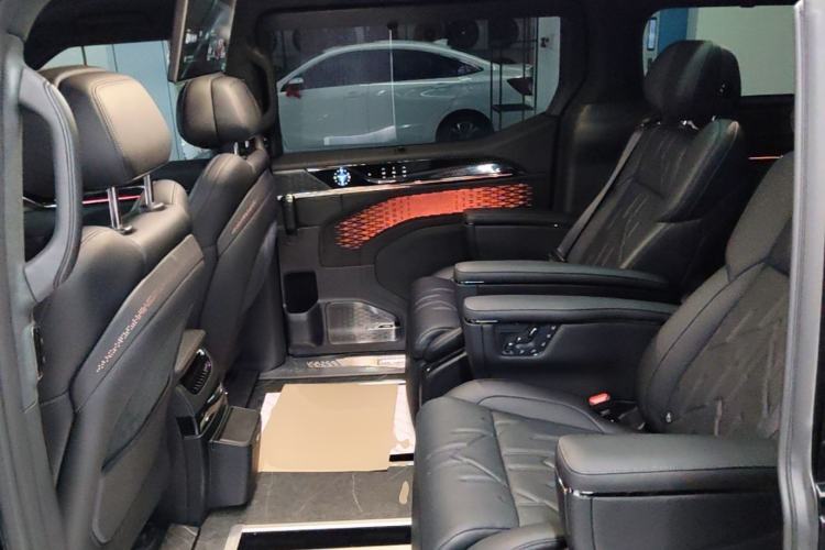 Used Zeekr 009 2024 7-Seater Aisle Version 108 kWh Left Rear Seat